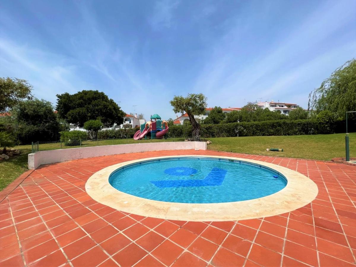 Albufeira Twins 2 With Pool By Homing Apartment Екстериор снимка