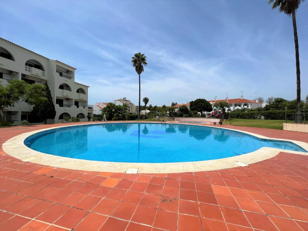 Albufeira Twins 2 With Pool By Homing Apartment Екстериор снимка